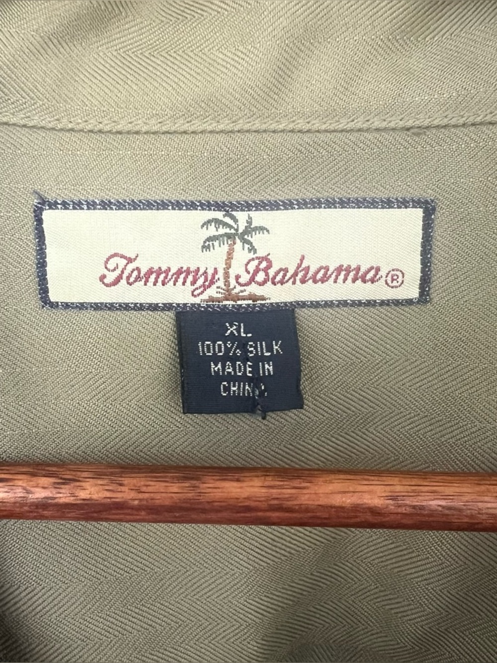 Tommy Bahama 100% Silk Men’s Short Sleeve Shirt Olive Green Size XL - Picture 3 of 14